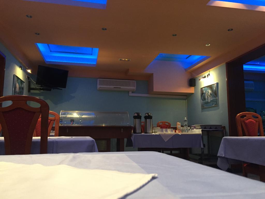 Guesthouse Varnica Kastel Luksic ภายนอก รูปภาพ