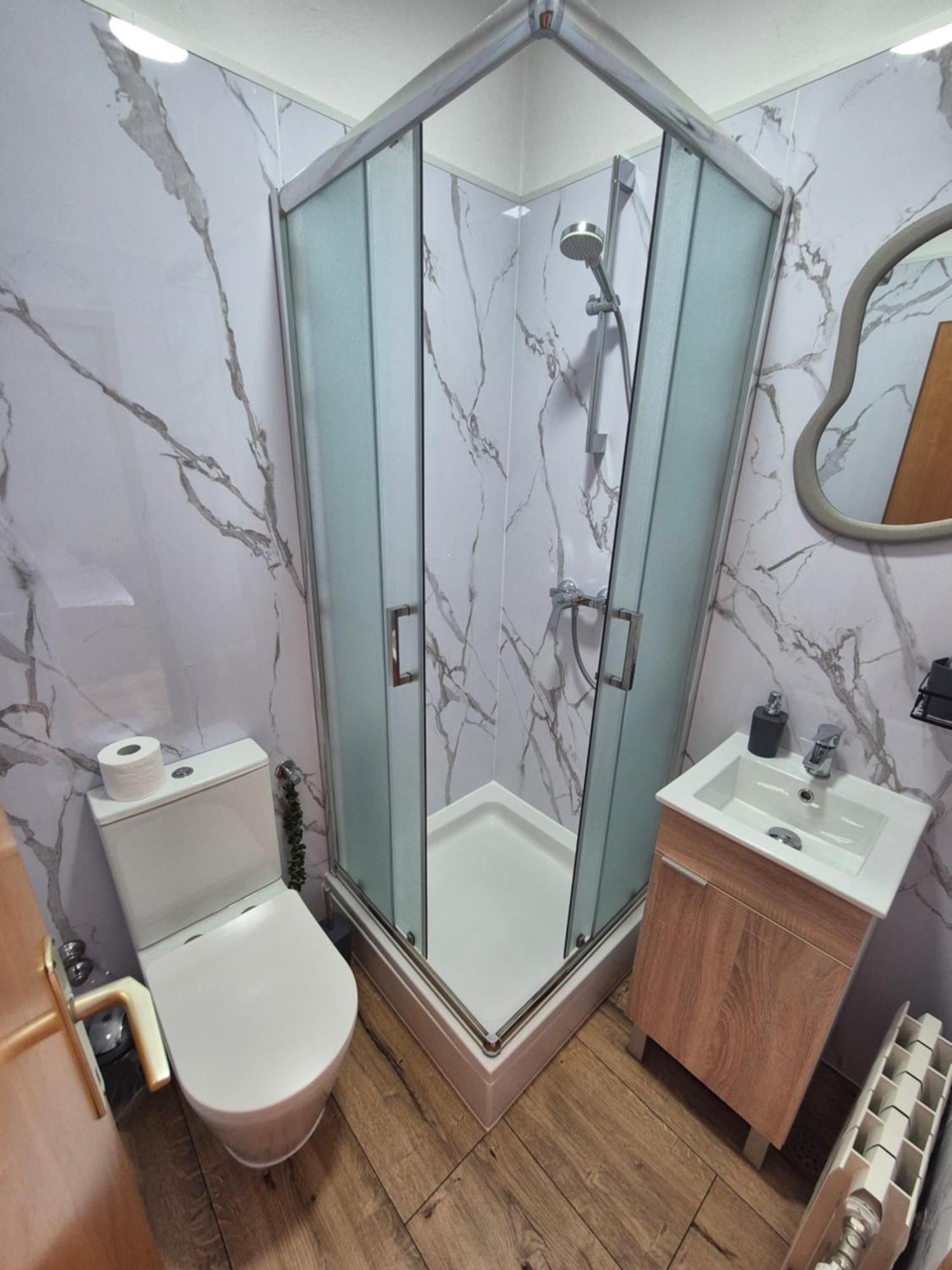 Guesthouse Varnica Kastel Luksic ภายนอก รูปภาพ