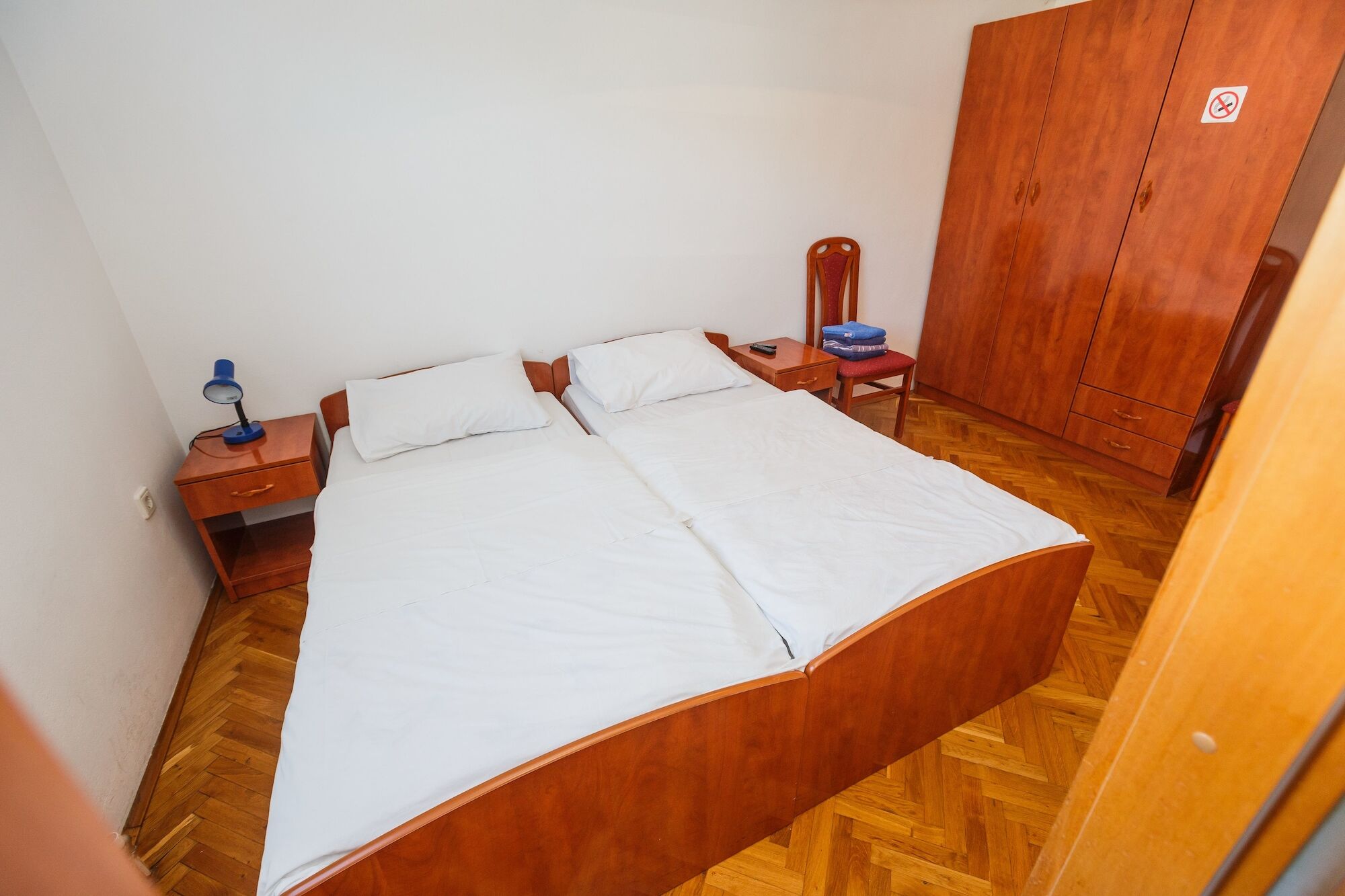 Guesthouse Varnica Kastel Luksic ภายนอก รูปภาพ